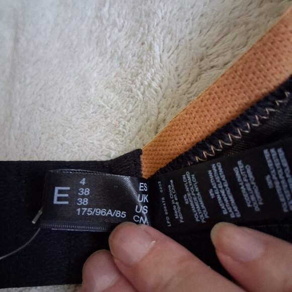 La Perla NWT Women's Size 38E Black Lace Underwire Unlined Satin Straps Bra - Picture 9 of 13